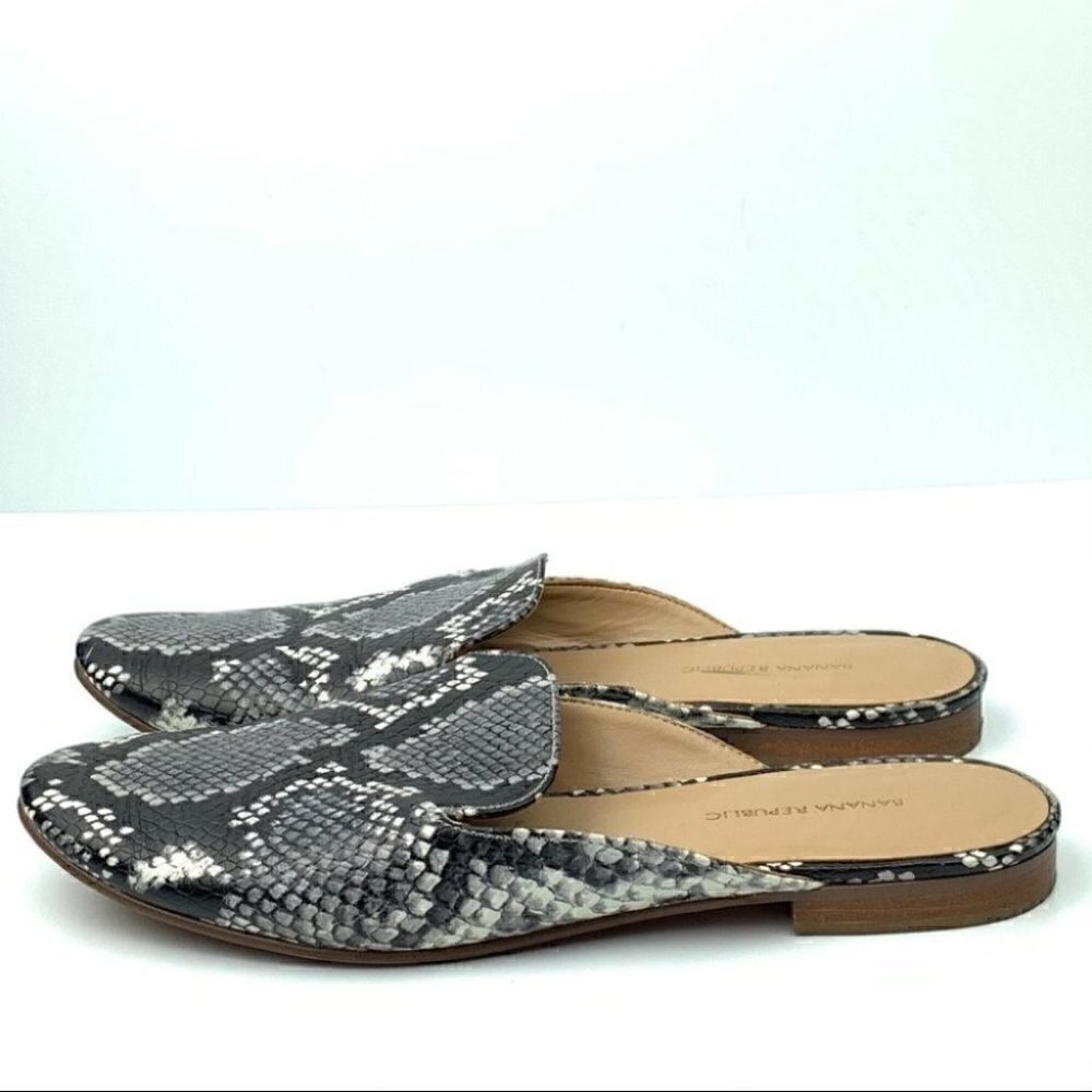 Banana Republic Flats Size 7.5 Print Python Mules - image 5